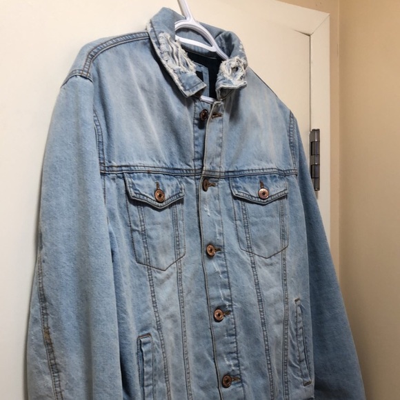 Medium Men’s Denim Blue Jean Jacket (Insulated) - Picture 2 of 3